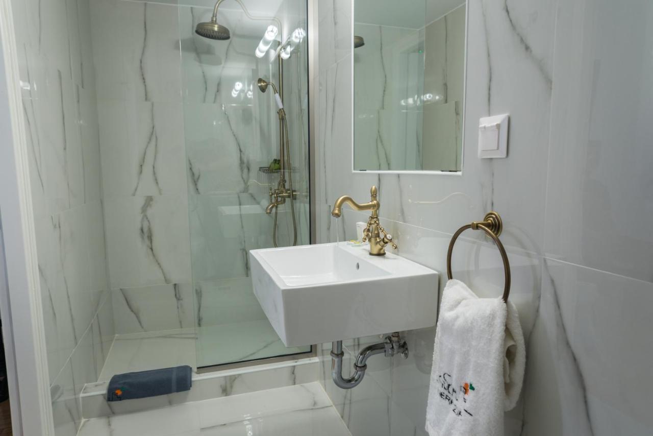 Neratzia Rooms Атина Екстериор снимка